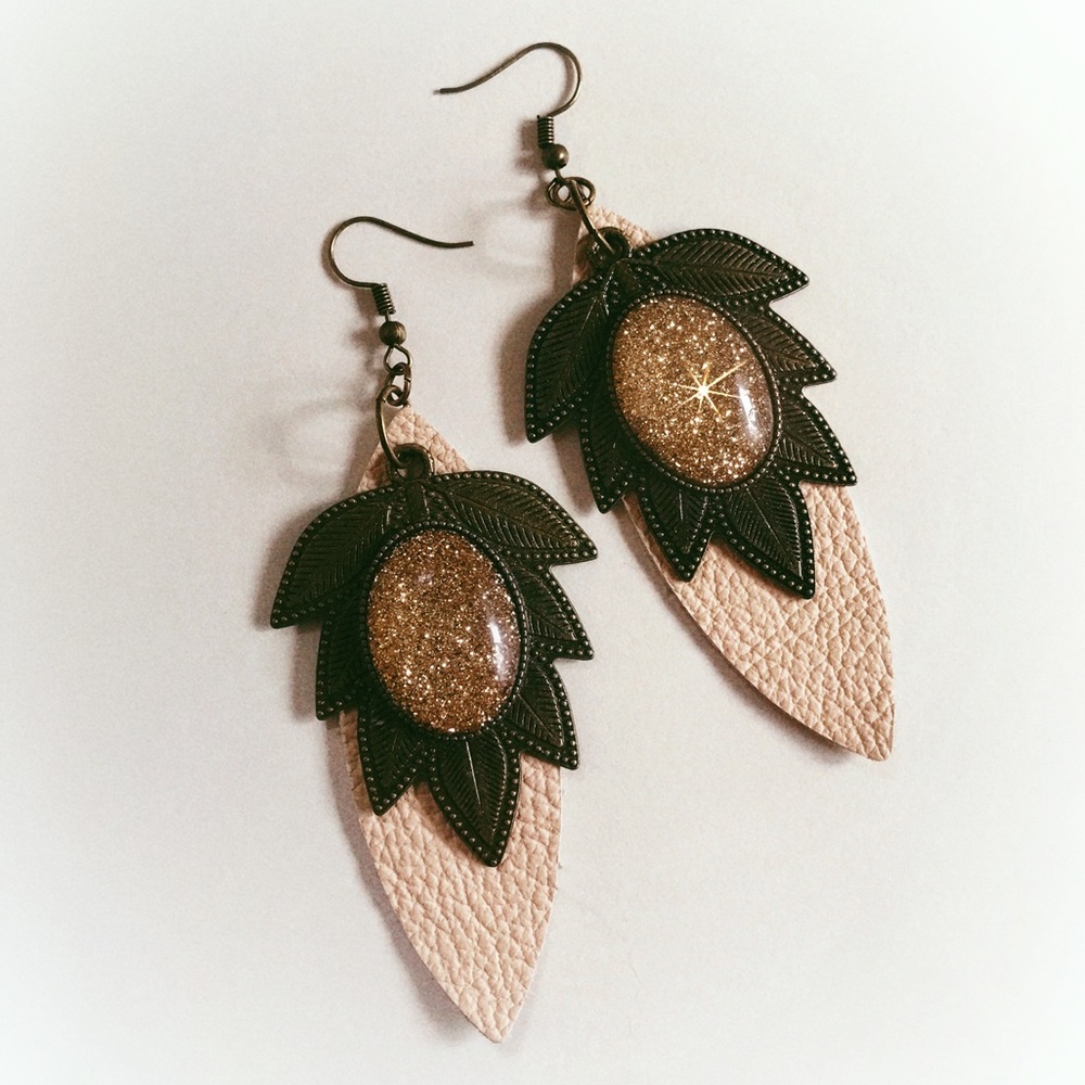 Sparkly Nude Leaf✨ Handmade Earrings